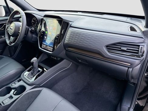 Used 2025 Subaru Forester Touring image 41
