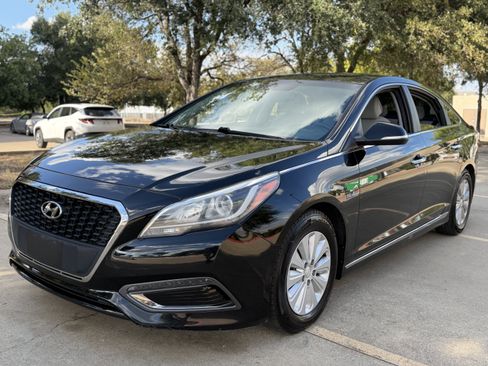 Used 2016 Hyundai Sonata SE FWD image 3