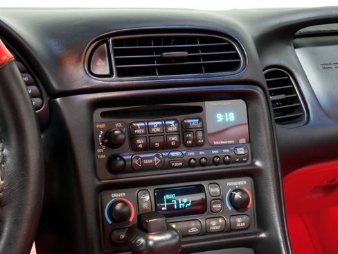 Used 2000 Chevrolet Corvette Convertible w/ Memory Pkg image 84