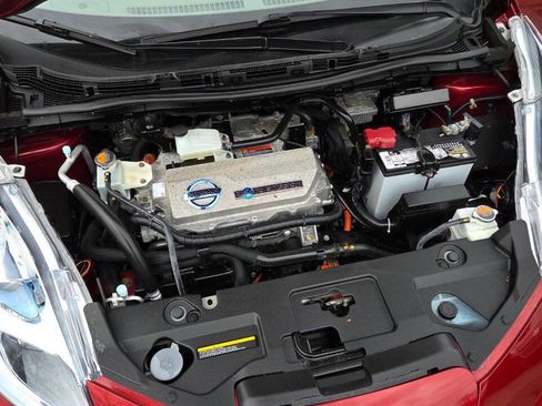 Used 2012 Nissan Leaf SV image 44