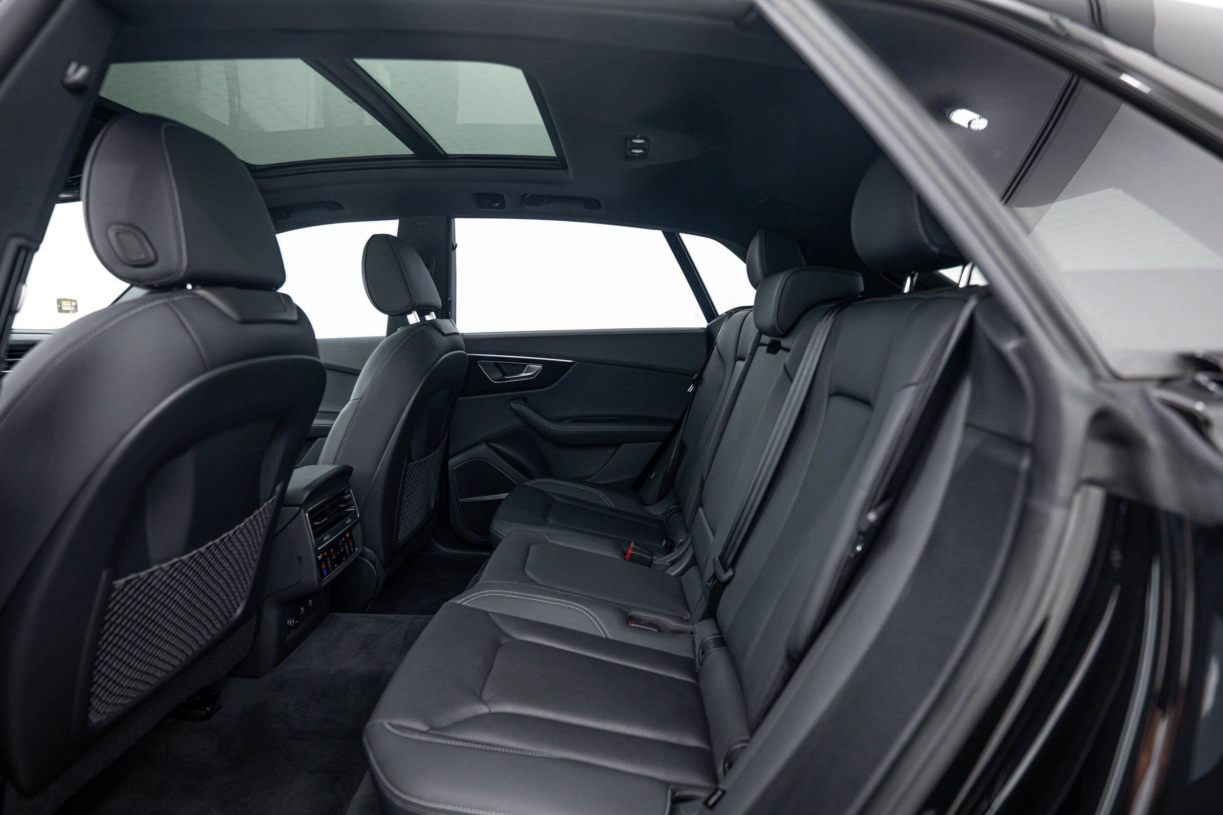 Certified 2025 Audi Q8 Premium Plus w/ Premium Plus Package AWD/4WD image 17