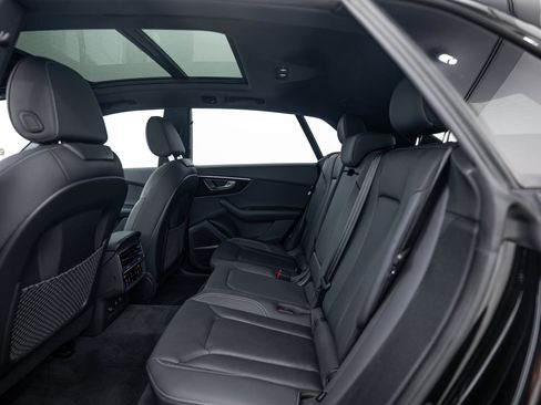 Certified 2025 Audi Q8 Premium Plus w/ Premium Plus Package AWD/4WD image 17