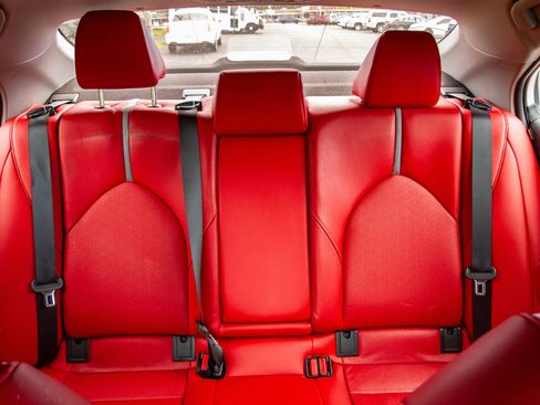 Used 2021 Toyota Camry XSE FWD image 19