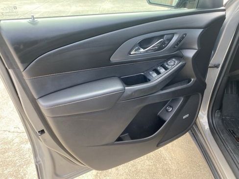 Used 2018 Chevrolet Traverse Premier w/ Driver Confidence II Package image 13