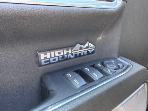 Used 2023 Chevrolet Silverado 1500 High Country w/ Technology Package AWD/4WD image 10