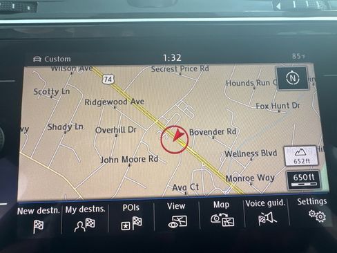 Used 2019 Volkswagen Tiguan SEL Premium image 23