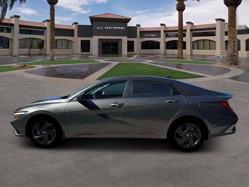 New 2026 Hyundai Elantra SEL Sport Premium FWD image 3
