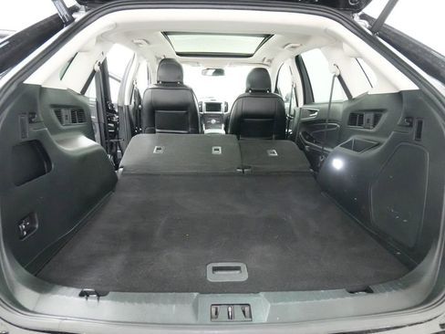Used 2019 Ford Edge Titanium w/ Cold Weather Package AWD/4WD image 29