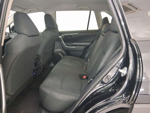 Used 2020 Toyota RAV4 LE image 13