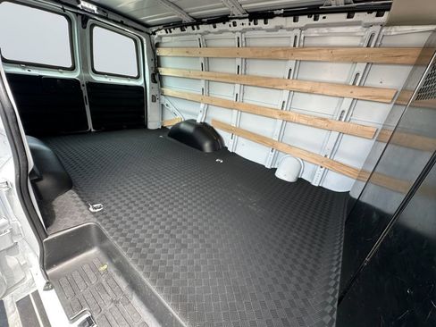 Used 2025 GMC Savana 2500 w/ Driver Convenience Package RWD image 13
