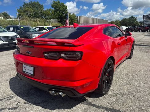 Used 2020 Chevrolet Camaro SS RWD image 3