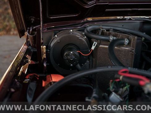 Used 1991 Jeep Grand Wagoneer image 53