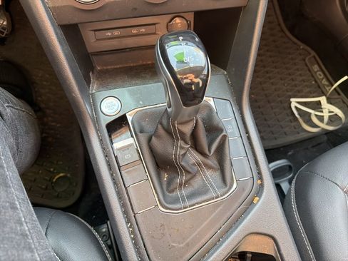 Used 2022 Volkswagen Taos SE image 21