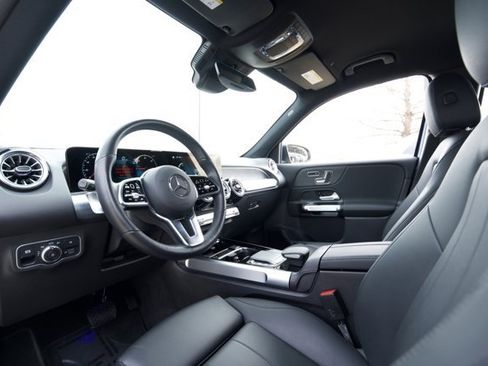 Certified 2023 Mercedes-Benz EQB 300 4MATIC image 39