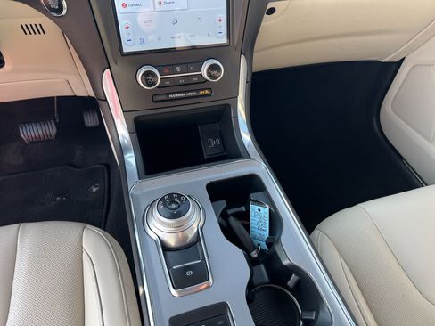 Used 2021 Ford Edge Titanium w/ Equipment Group 301A image 18