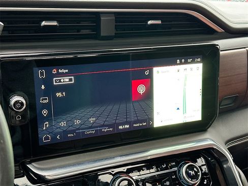 Used 2024 GMC Sierra 2500 Denali Ultimate image 12