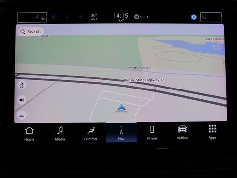 Used 2024 Chrysler Pacifica Limited FWD image 38