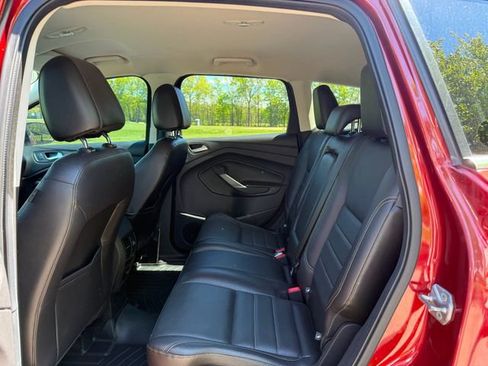 Used 2014 Ford Escape Titanium w/ Equipment Group 401A FWD image 8