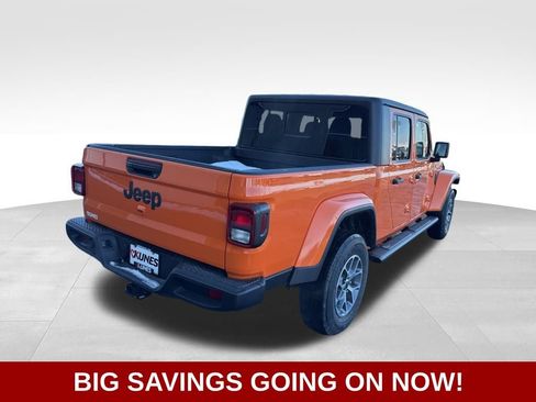 New 2025 Jeep Gladiator Sport image 11