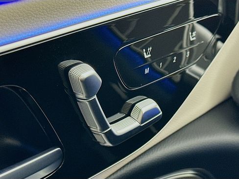 Used 2025 Mercedes-Benz E 350 Sedan image 22