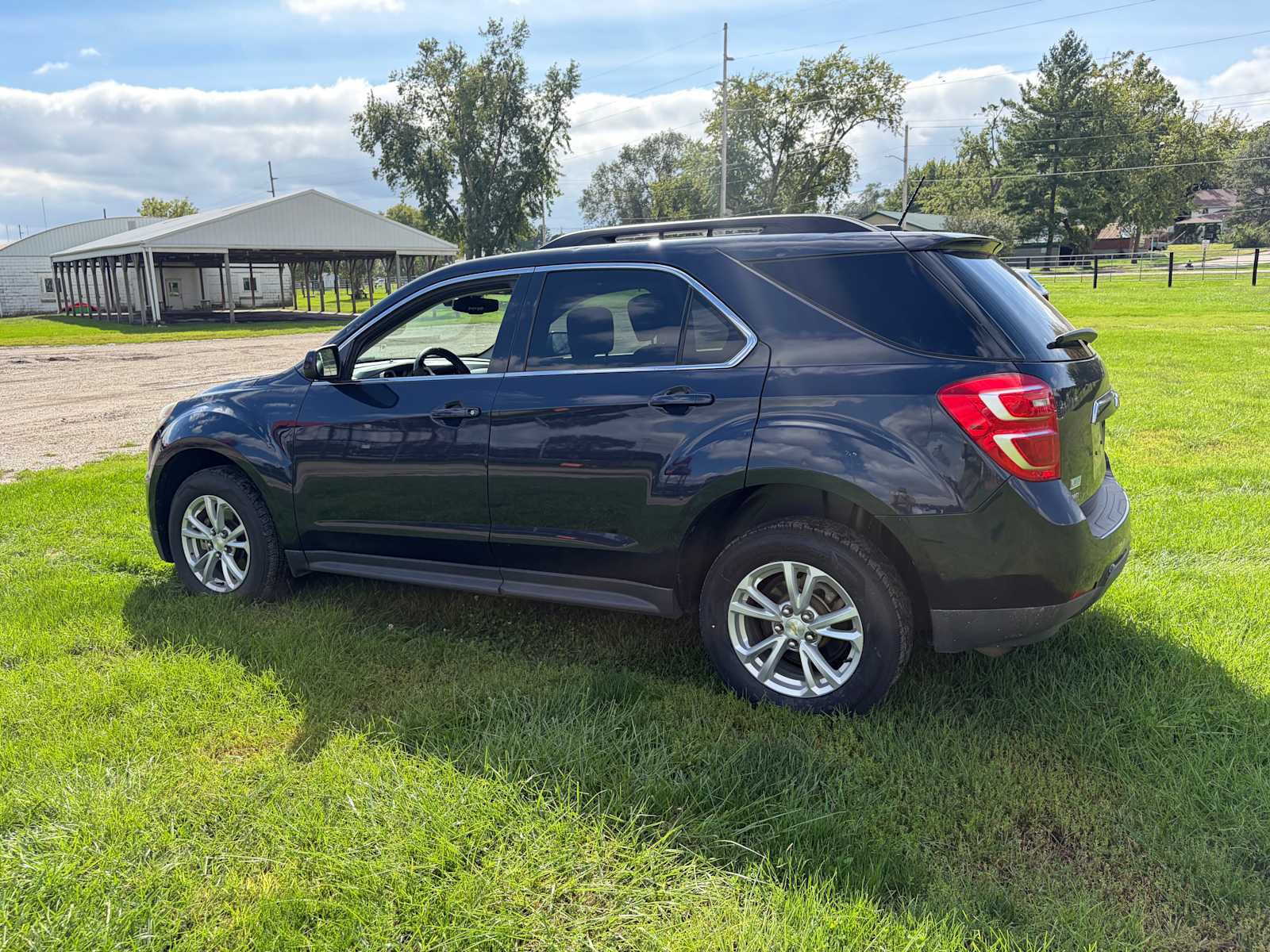 Used 2016 Chevrolet Equinox LT w/ Convenience Package AWD/4WD image 2