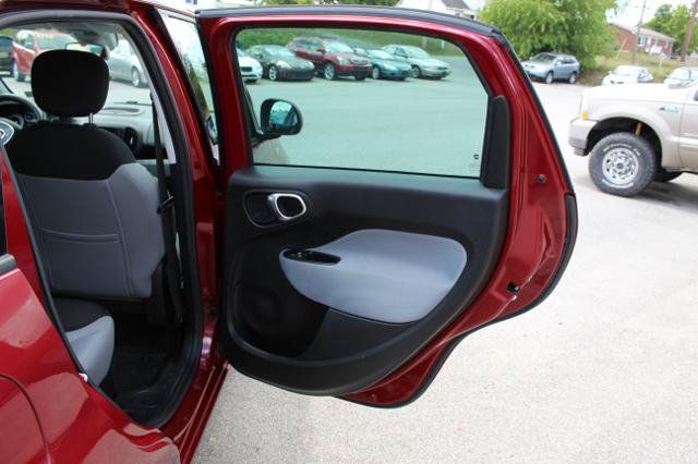 Used 2014 FIAT 500L Easy FWD image 16