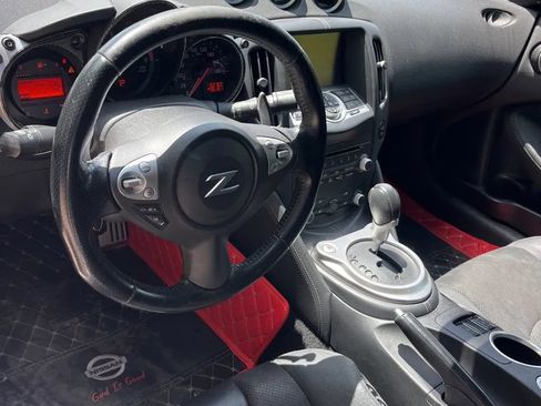 Used 2014 Nissan 370Z Touring w/ Sport Package image 31