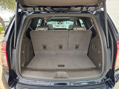 Used 2021 Chevrolet Tahoe LT w/ LT Signature Package image 27