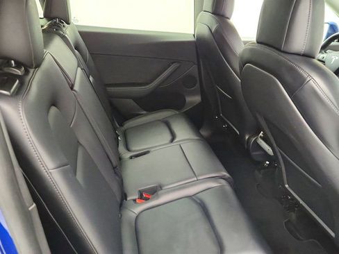 Used 2022 Tesla Model Y Long Range image 28