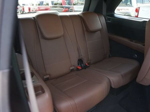 Used 2025 Mercedes-Benz GLS 450 4MATIC image 16