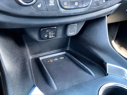 Used 2023 Chevrolet Traverse Premier w/ Redline Edition image 33