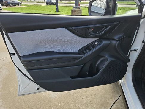 Used 2021 Subaru Crosstrek 2.0i Premium w/ Moonroof Package image 12