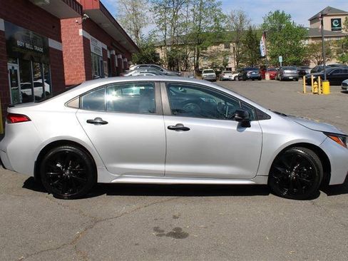 Used 2021 Toyota Corolla SE w/ Carpet Mat Package (TMS) FWD image 6