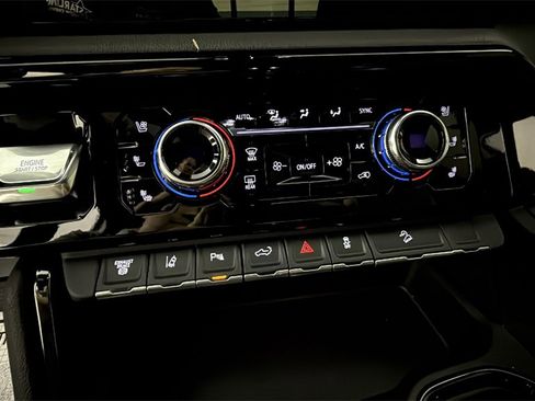 Used 2024 GMC Sierra 2500 AT4 w/ AT4 Premium Plus Package image 32