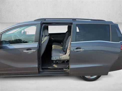 Used 2019 Honda Odyssey EX image 18