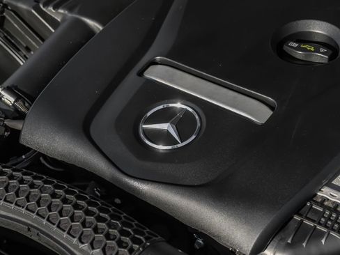 Used 2018 Mercedes-Benz C 300 Sedan image 63