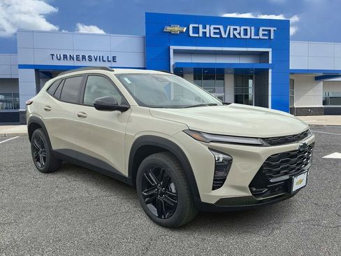 New 2026 Chevrolet Trax ACTIV w/ Driver Confidence Package image 2