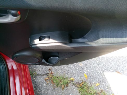 Used 2011 Honda Fit Sport image 22