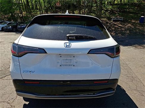 Used 2023 Honda CR-V LX image 8