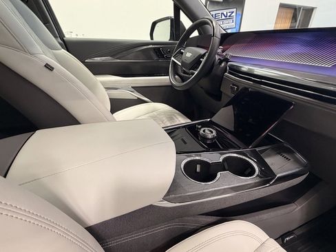 Used 2026 Cadillac Escalade IQL Sport 1 image 17