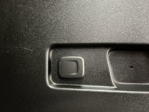 Certified 2023 GMC Acadia Denali w/ Denali Ultimate Package AWD/4WD image 35