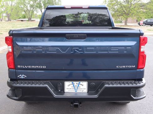 Used 2022 Chevrolet Silverado 1500 Custom Trail Boss w/ Safety Confidence Package AWD/4WD image 6