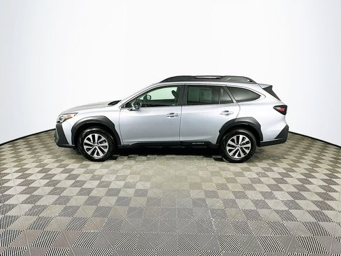 Used 2025 Subaru Outback Premium w/ Popular Package #1A image 5