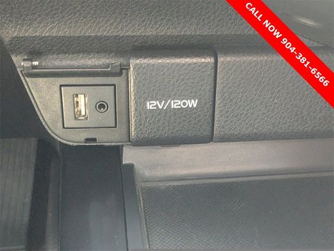 Used 2019 Toyota Camry SE image 23