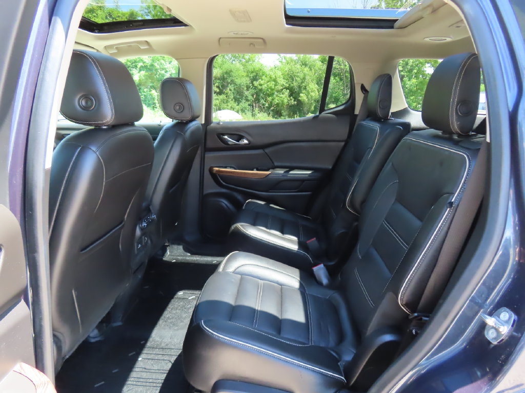 Used 2019 GMC Acadia Denali w/ Technology Package AWD/4WD image 29