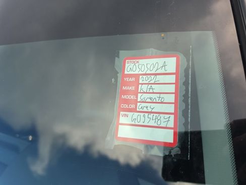 Certified 2022 Kia Sorento LX FWD image 8