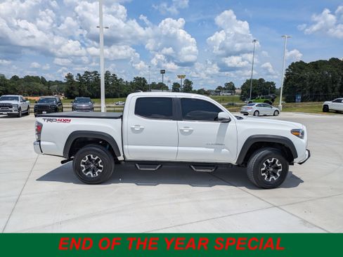 Certified 2022 Toyota Tacoma TRD Off-Road image 9