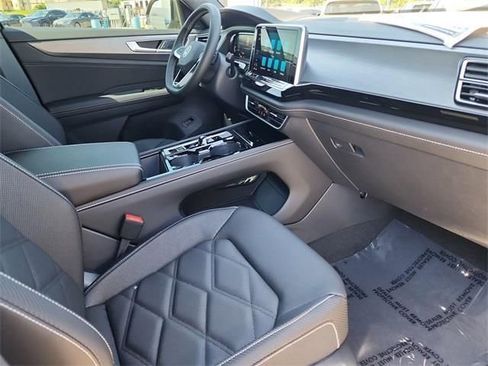 New 2026 Volkswagen Atlas Cross Sport SE image 17