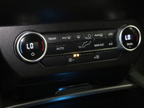 Used 2021 Ford Expedition XLT AWD/4WD image 23