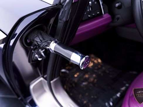 Used 2017 Rolls-Royce Wraith RWD image 47
